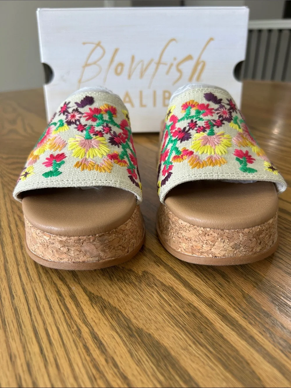 Blowfish Malibu Marshlo Wedge Embroidered Floral Platform Slide, size 7, NIB